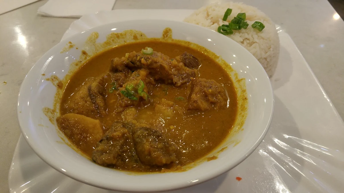 218- curry lamb with roti 咖喱羊